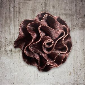 Harveys Seatbelt Crocodile Rosette